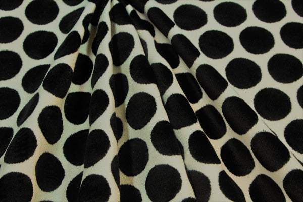 Regal Buttons – Black